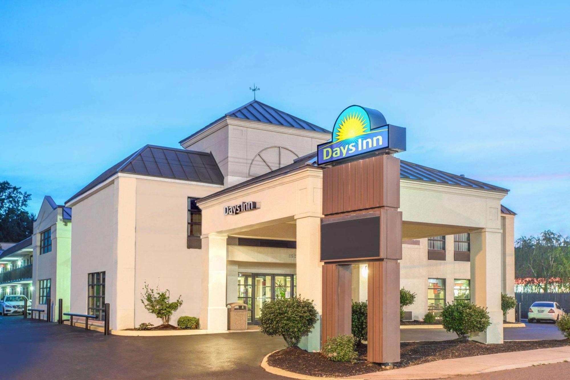 Days Inn By Wyndham Salem Exteriör bild